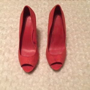 Mango Pumps (Size 8)